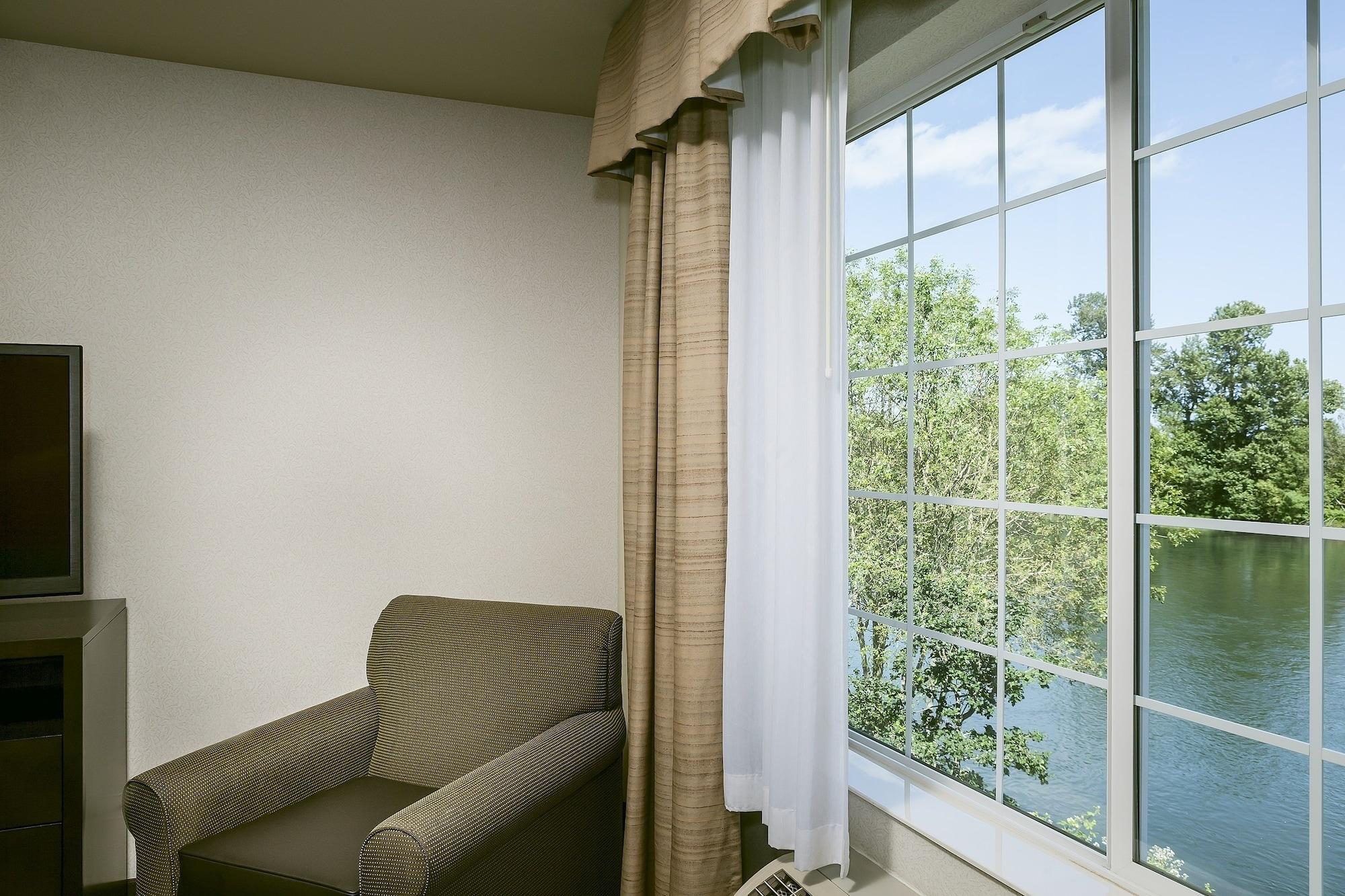 Hotel Express Corvallis-on The River By Ihg 3*